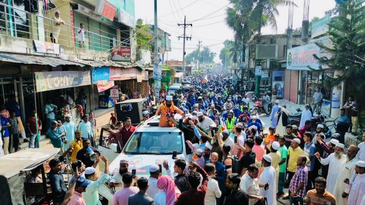 ছাত্রশিবিরের সাবেক কেন্দ্রীয় সভাপতি মাওলানা ইয়াছিন আরাফাতের নেতৃত্বে একটি মোটরসাইকেল র‍্যালি