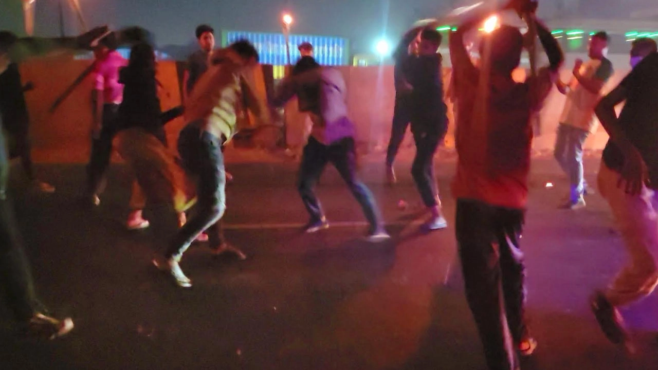 মান্নান বিরোধী মশাল মিছিলে গিয়াস অনুসারী দুই গ্রুপের মারামারি