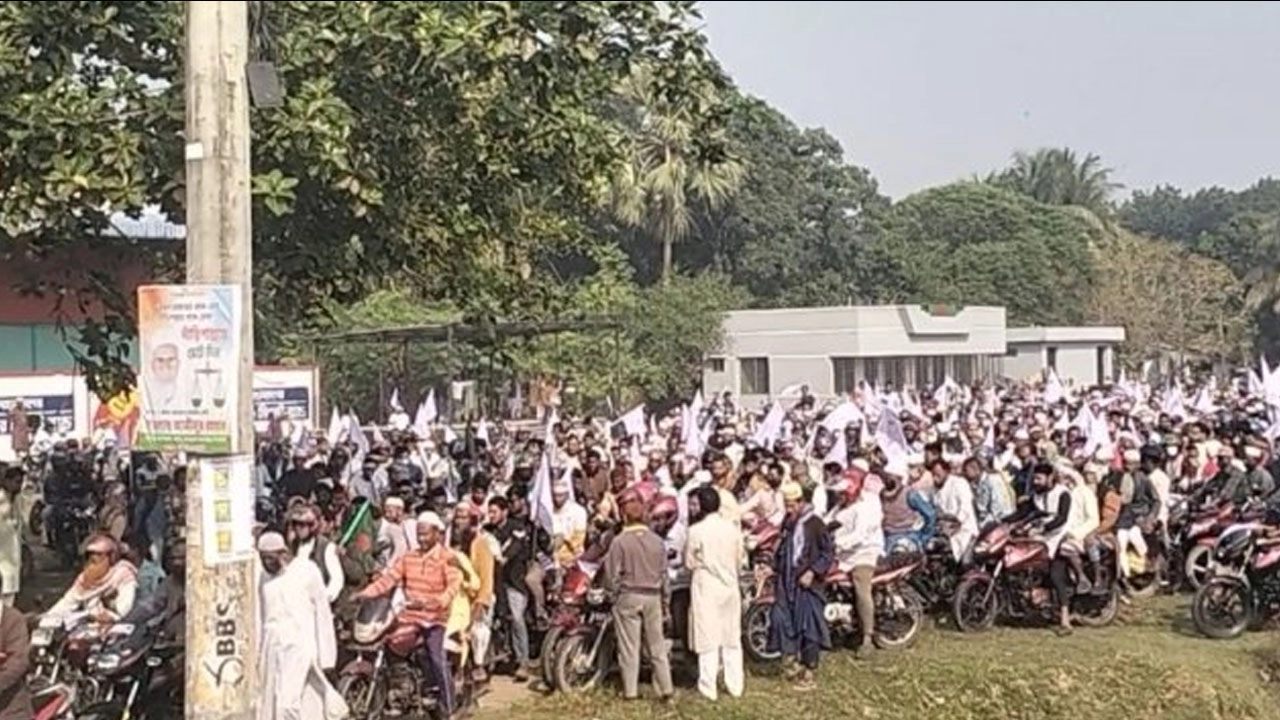 জামায়াত প্রার্থীর শোডাউনে মোটরসাইকেলের ধাক্কায় প্রাণ গেল বৃদ্ধের