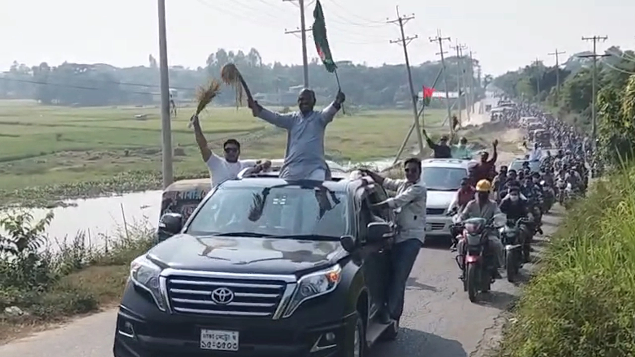 নরসিংদী-৫ আসনে মনোনয়ন পরিবর্তনের দাবিতে রায়পুরায় মোটরসাইকেল শোডাউন