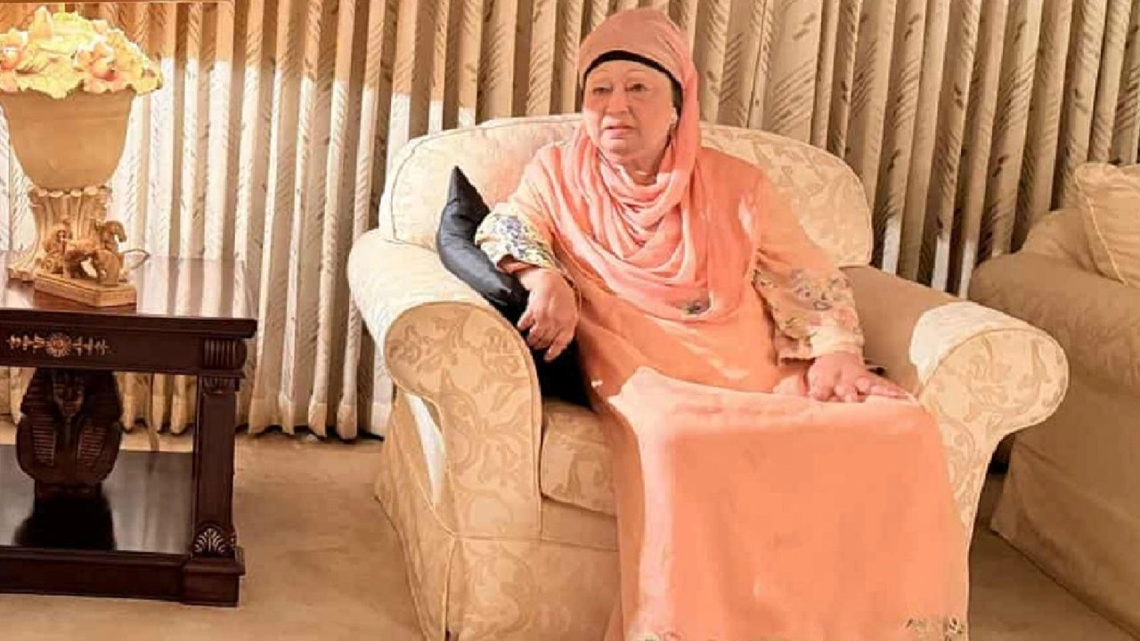 সাবেক প্রধানমন্ত্রী ও বিএনপি চেয়ারপারসন বেগম খালেদা জিয়া