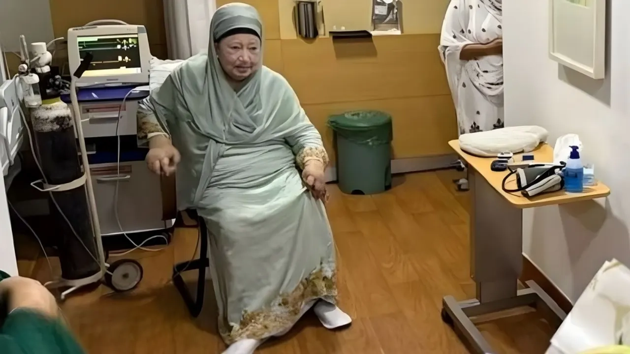 বিএনপির চেয়ারপারসন বেগম খালেদা জিয়া