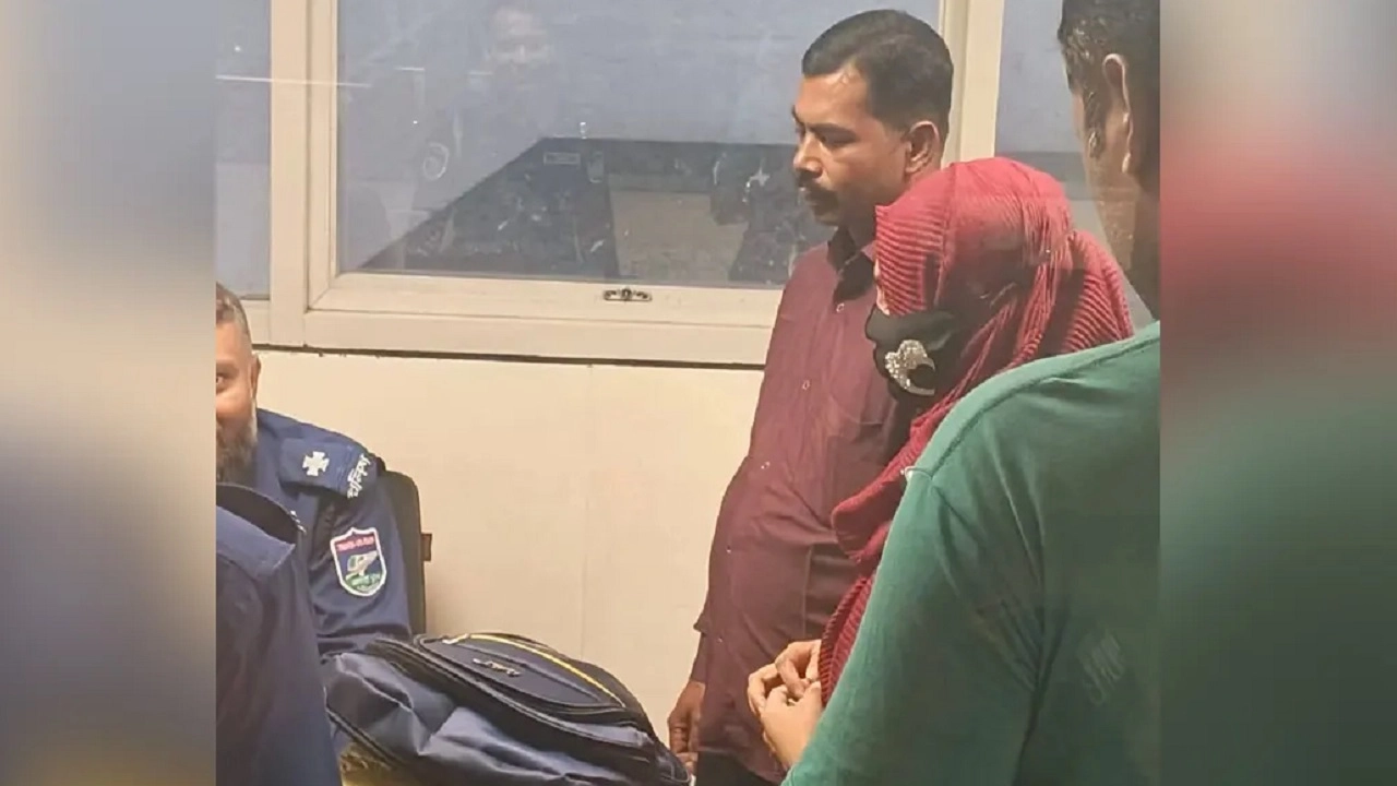 গাঁজাসহ বাবা-মেয়ে আটক