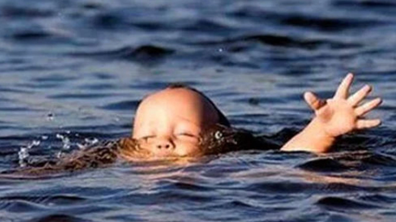 মাদারগঞ্জে পানিতে ডুবে শিশুর মৃত্যু