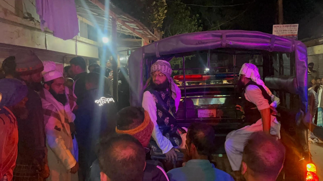 ফেসবুকে কাবা শরিফ অবমাননার অভিযোগে যুবক গ্রেফতার