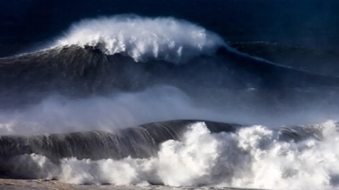 গভীর রাতে বঙ্গোপসাগর কেঁপে উঠল দুই দফা শক্তিশালী ভূমিকম্পে