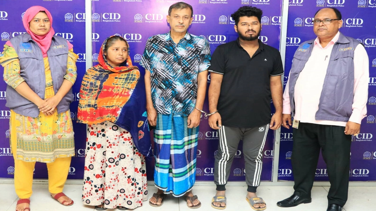 ফ্ল্যাট বিক্রির প্রতারণা করে লাখ লাখ টাকা নিয়েছেন তারা