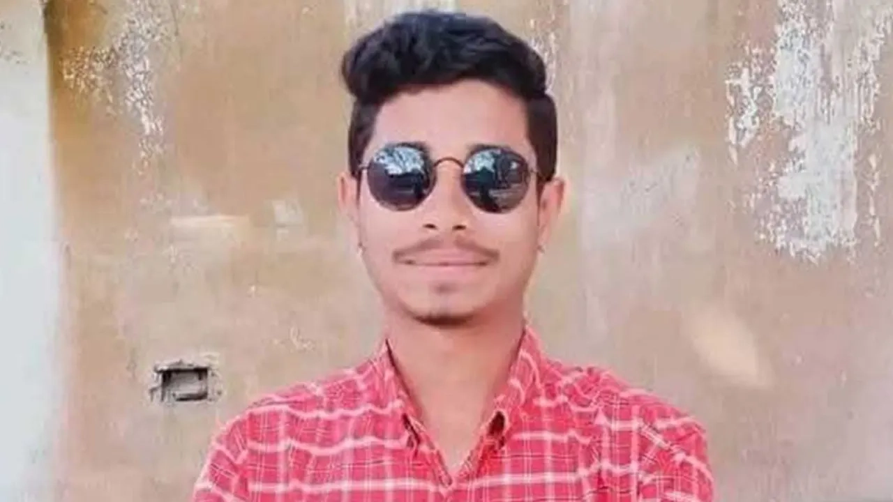 ত্রিশালে বন্ধুকে হত্যা করে অস্ত্রসহ থানায় যুবক