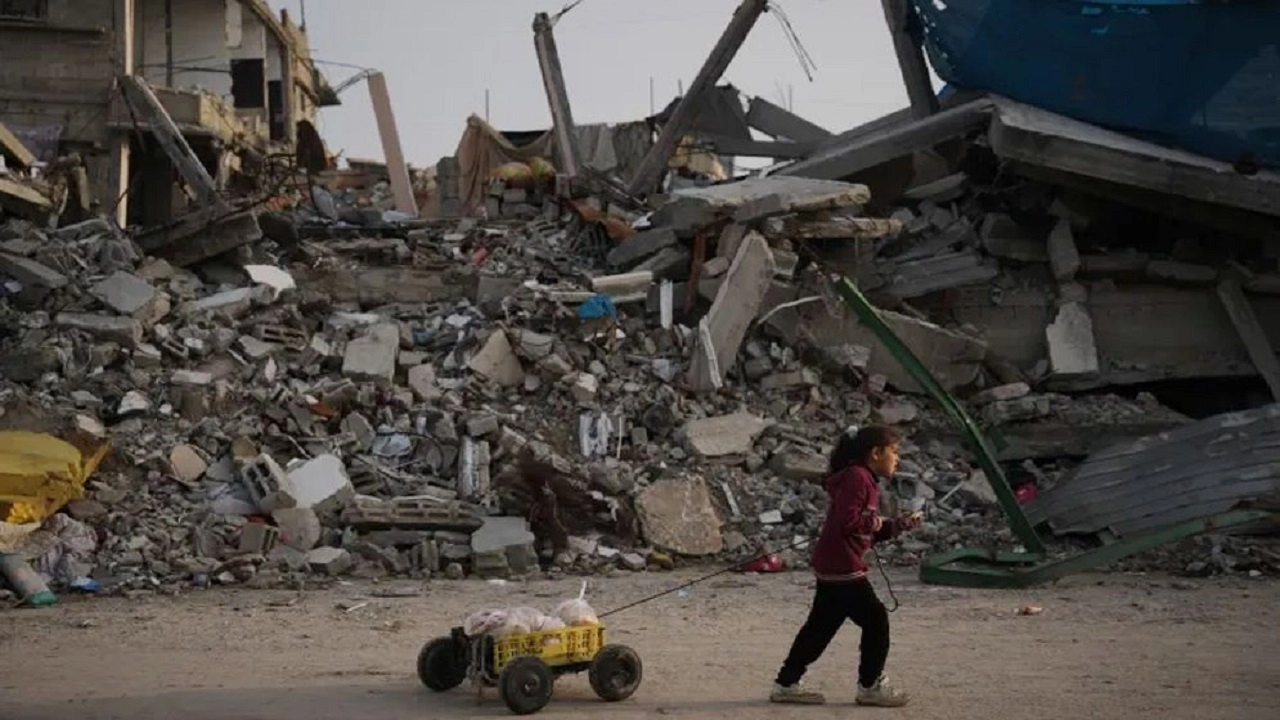 যুদ্ধবিরতির মাঝেও ইসরায়েলি হামলা, নিহত ৭০ হাজার