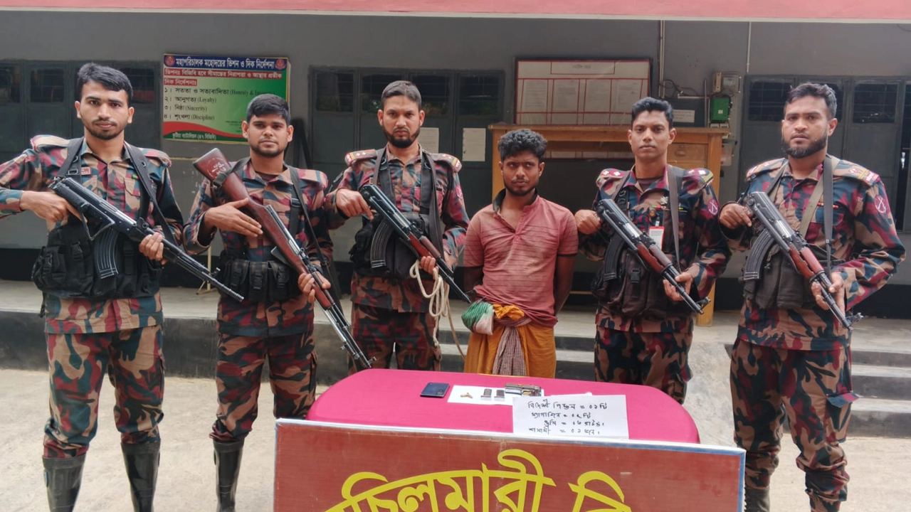 আটককৃত আরিফুল ইসলাম (২৪)