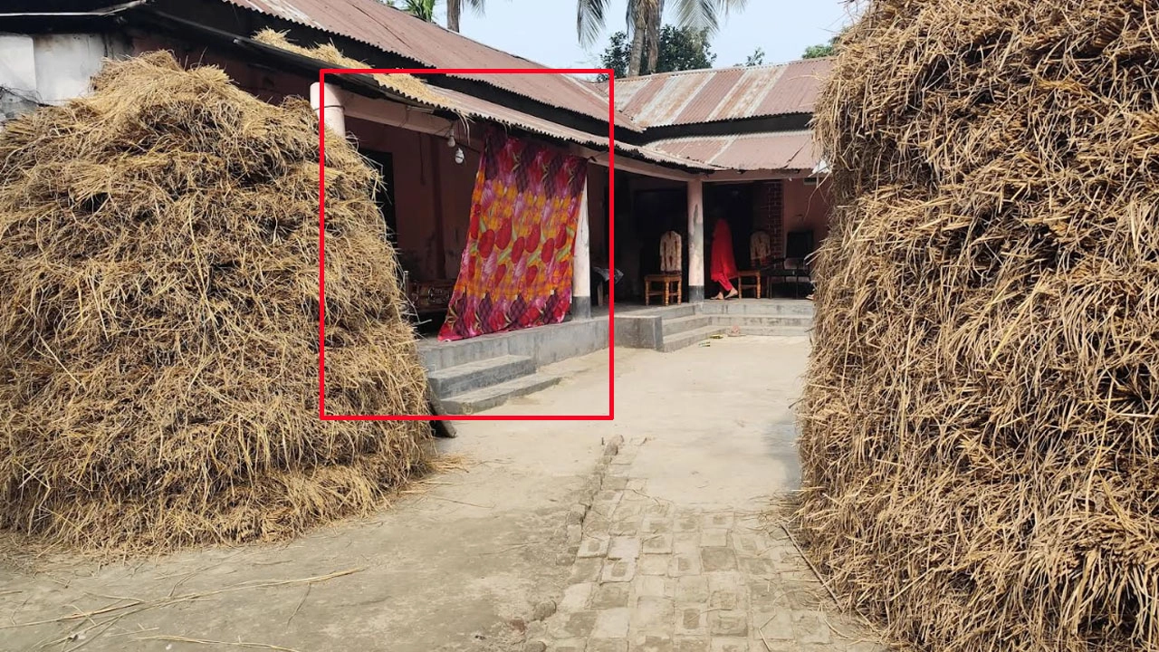 বাবার মরদেহ আটকে রাখল ছেলে