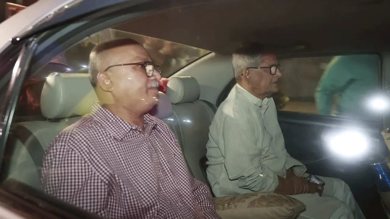 গভীর রাতে হাসপাতালে গেছেন দলের মহাসচিব মির্জা ফখরুল ইসলাম আলমগীর