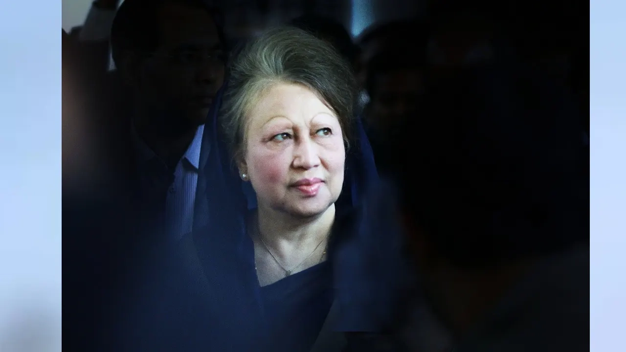 বেগম খালেদা জিয়ার ছবিটি তারেক রহমানের ফেসবুক পেজ থেকে নেওয়া