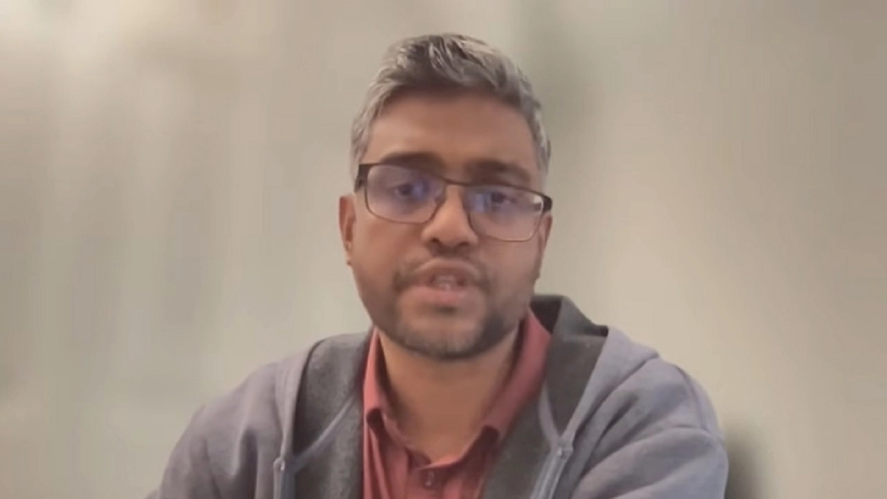 যুক্তরাষ্ট্রের হাওয়ার্ড বিশ্ববিদ্যালয়ের সহকারী অধ্যাপক ড. মীর্যা গালিব।