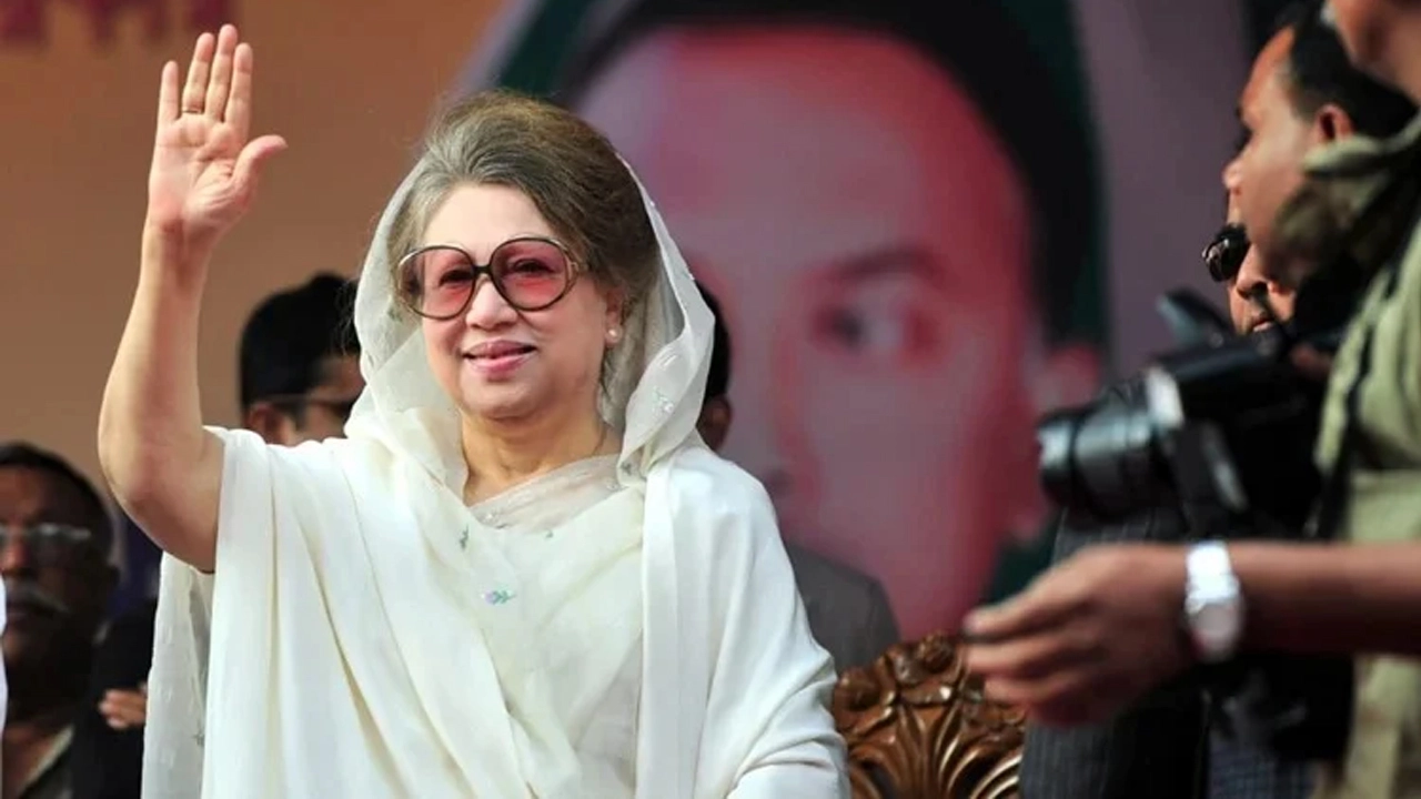 সাবেক প্রধানমন্ত্রী ও বিএনপি চেয়ারপারসন বেগম খালেদা জিয়া
