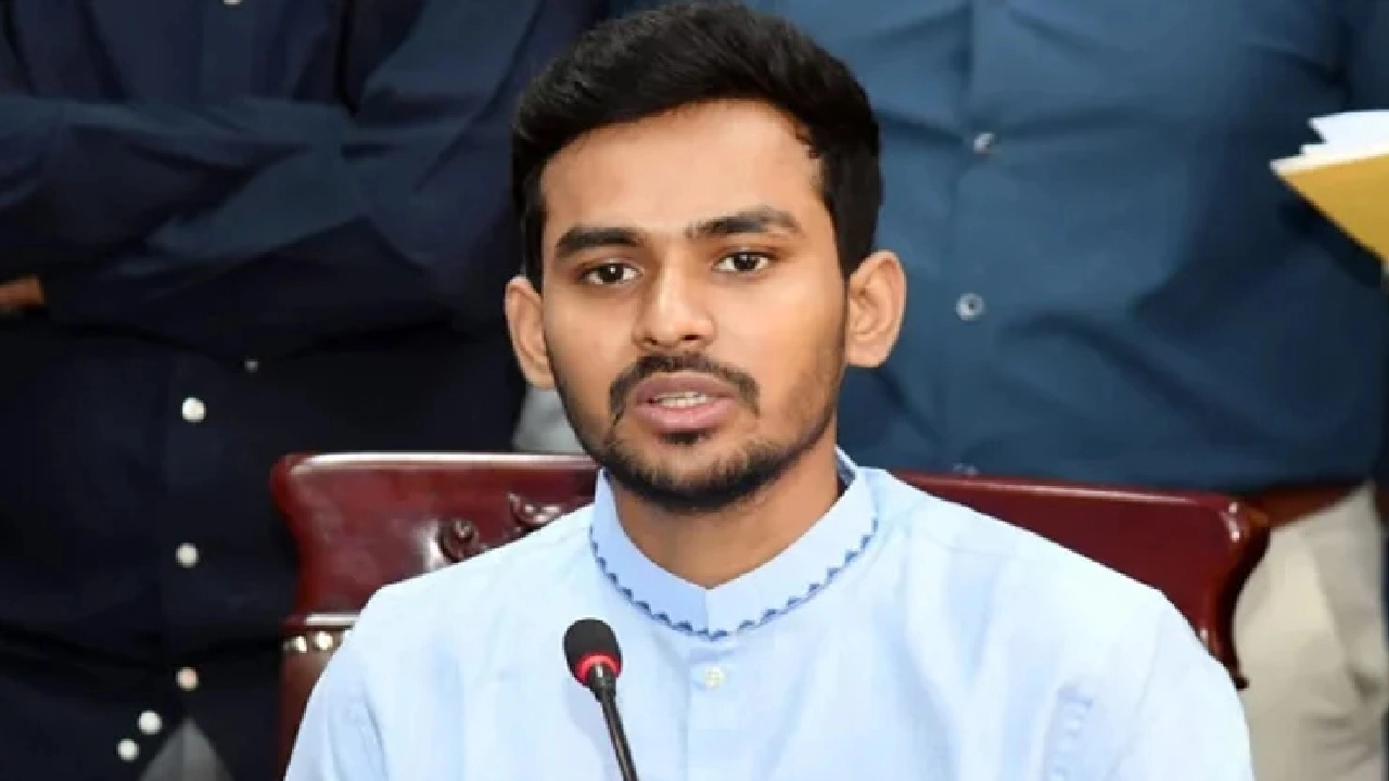 যুব ও ক্রীড়া উপদেষ্টা আসিফ মাহমুদ ভূঁইয়া