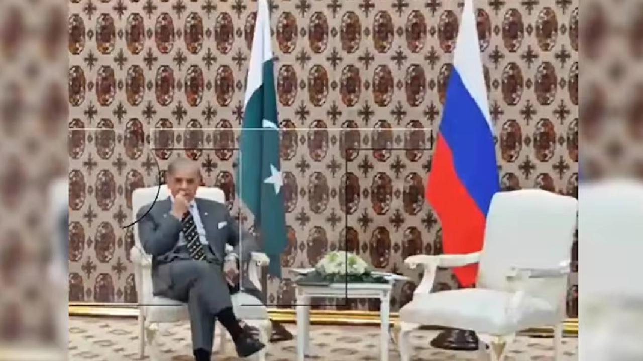 ৪০ মিনিট অপেক্ষা করেও পুতিনের দেখা পেলেন না পাকিস্তানের প্রধানমন্ত্রী