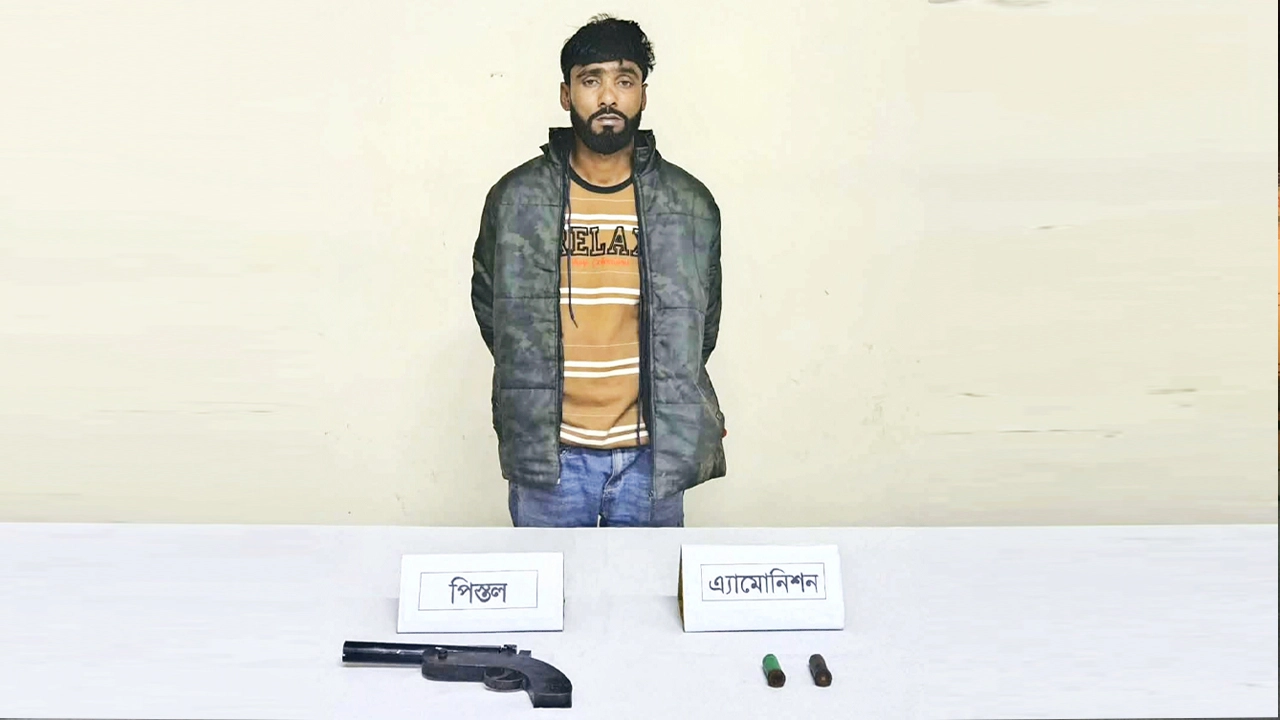 মোশারফ হোসেন (৩৬)