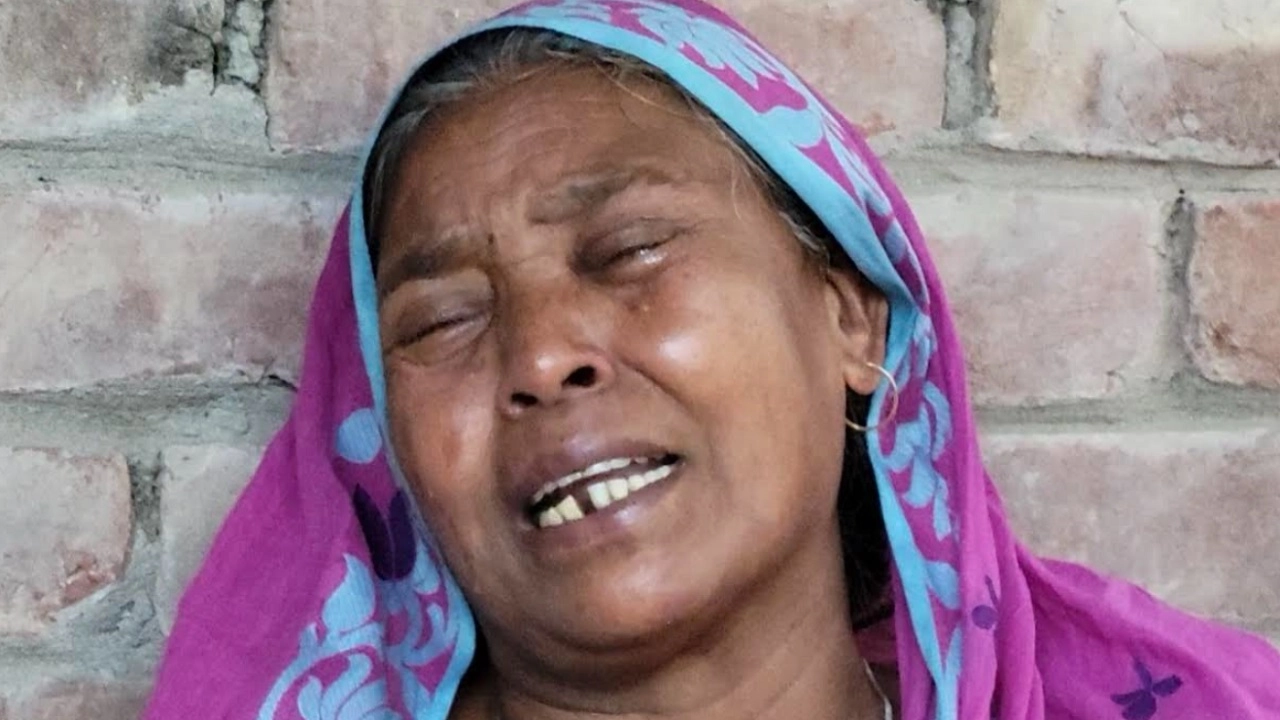 নিহত কর্পোরাল মাসুদ রানার মা