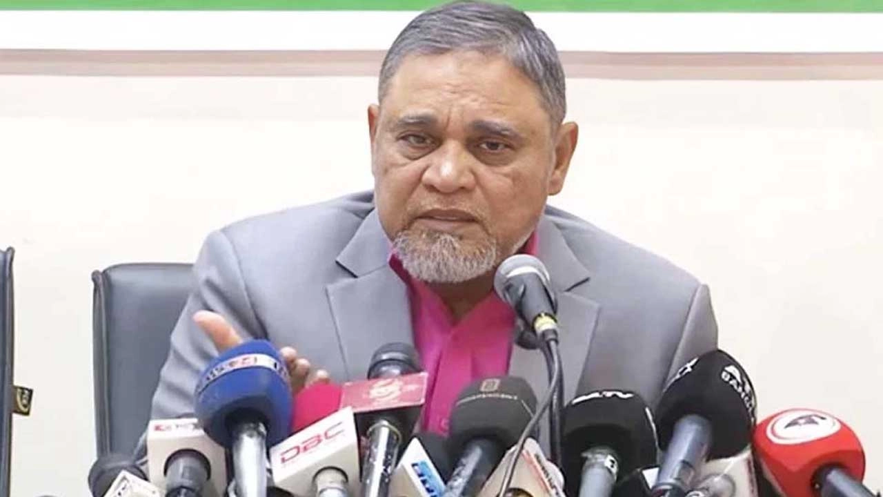 নির্বাচন কমিশনার (সিইসি) এ এম এম নাসির উদ্দিন