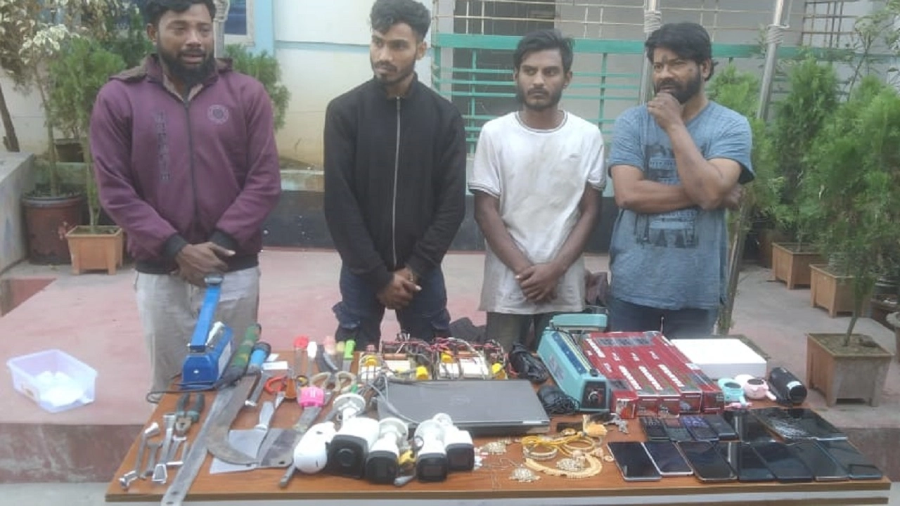 আটক ডাকাত