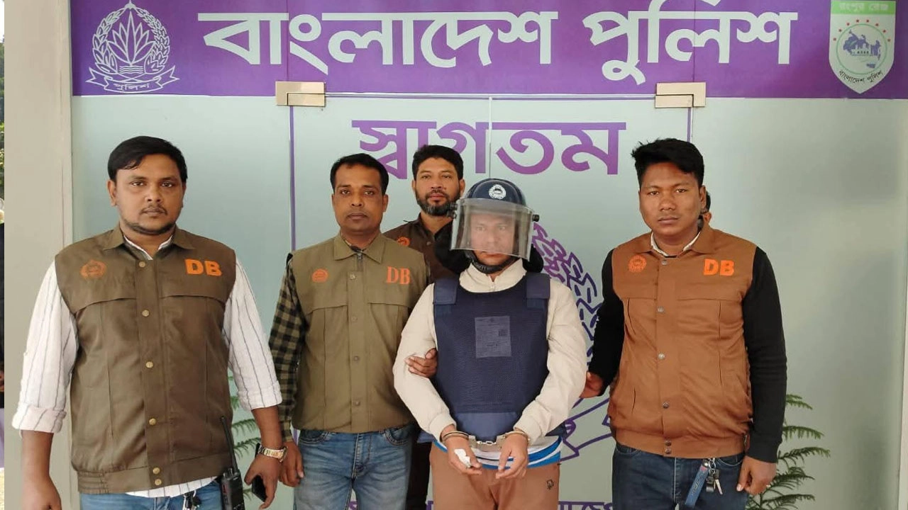 আওয়ামী লীগের পৌরসভার সহসভাপতি শেখ শাহ আলমকে গ্রেপ্তার