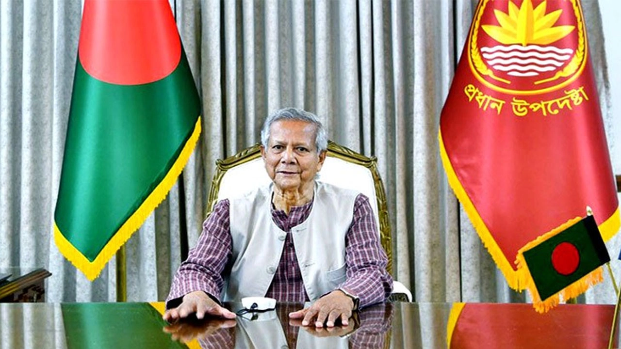 জাতির উদ্দেশে ভাষণ দিচ্ছেন অন্তর্বর্তীকালীন সরকারের প্রধান উপদেষ্টা প্রফেসর মুহাম্মদ ইউনূস।