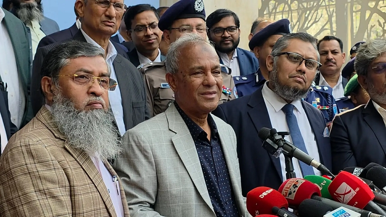 স্বরাষ্ট্র উপদেষ্টা লেফটেন্যান্ট জেনারেল (অব.) মো. জাহাঙ্গীর আলম চৌধুরী