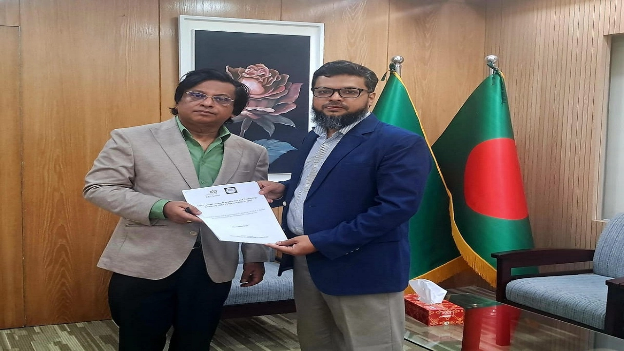 উপাচার্য-অধ্যাপক ড. হোসেন উদ্দিন শেখ ও রেজিস্ট্রার মো. এনামউজ্জামান