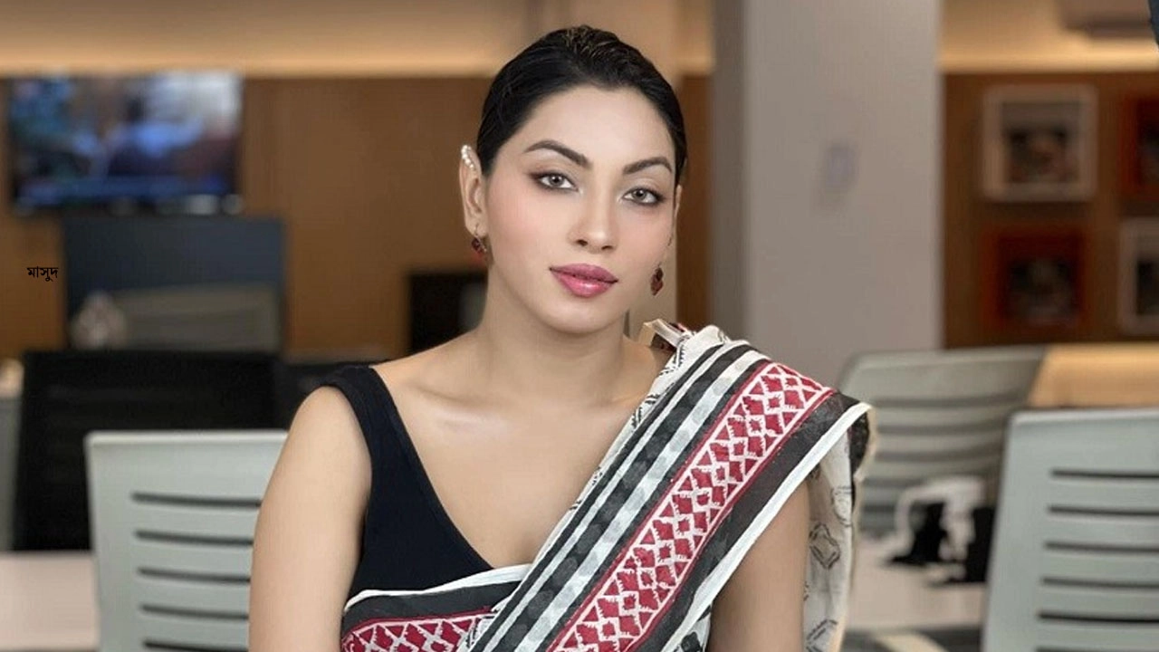 মডেল মেঘনা আলম।