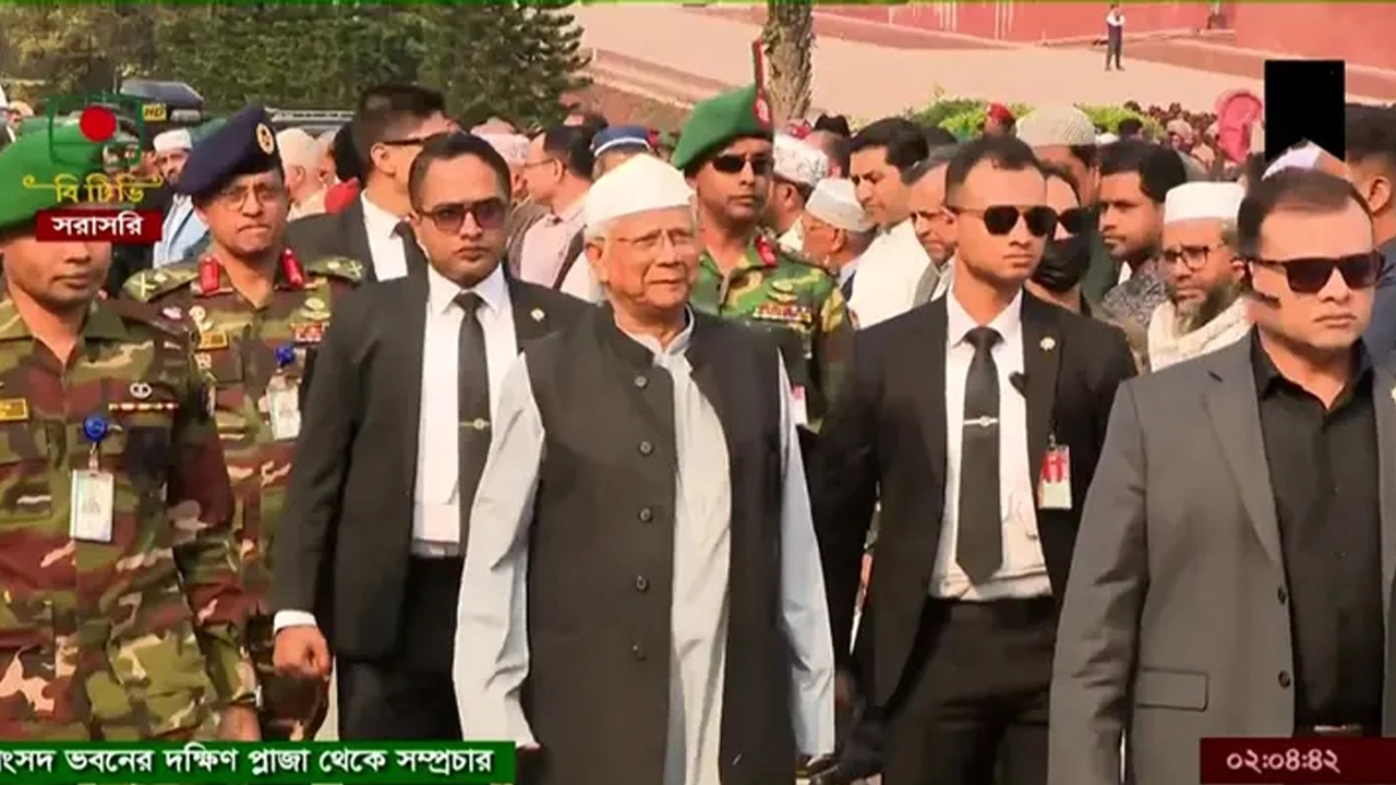 শরিফ ওসমান হাদির জানাজায় প্রধান উপদেষ্টা