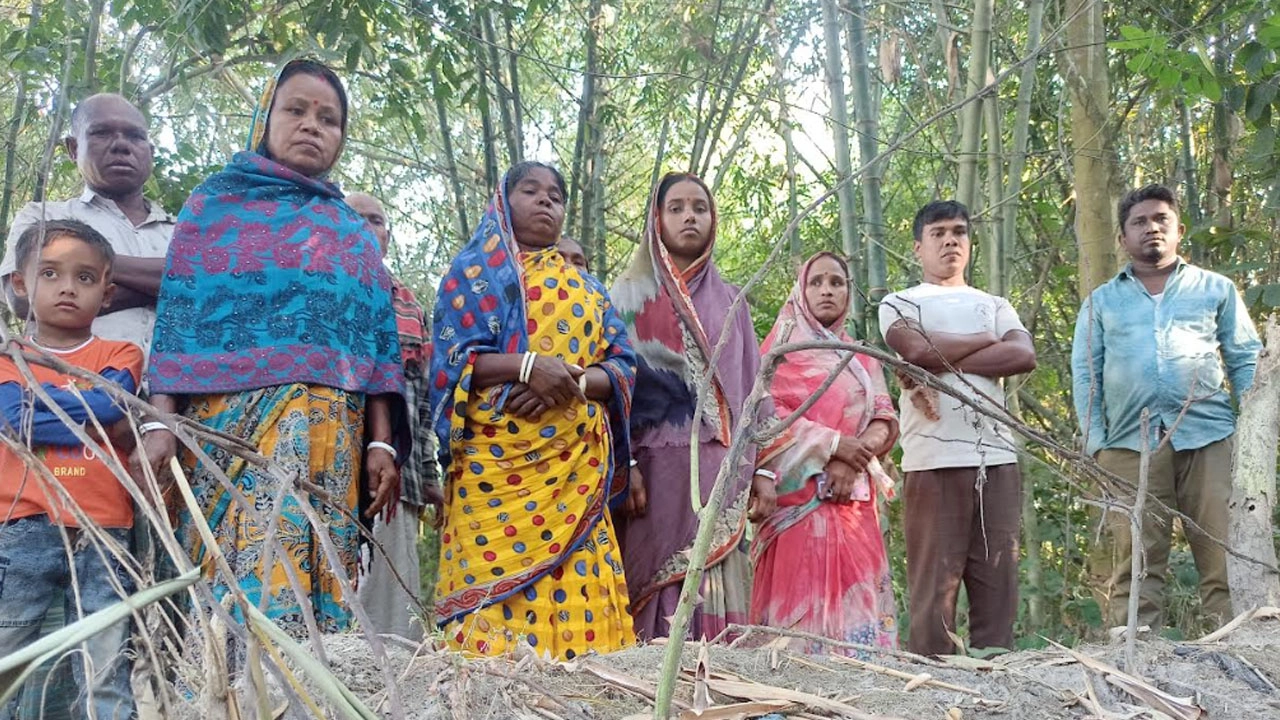 অবরুদ্ধ ৬ পরিবার
