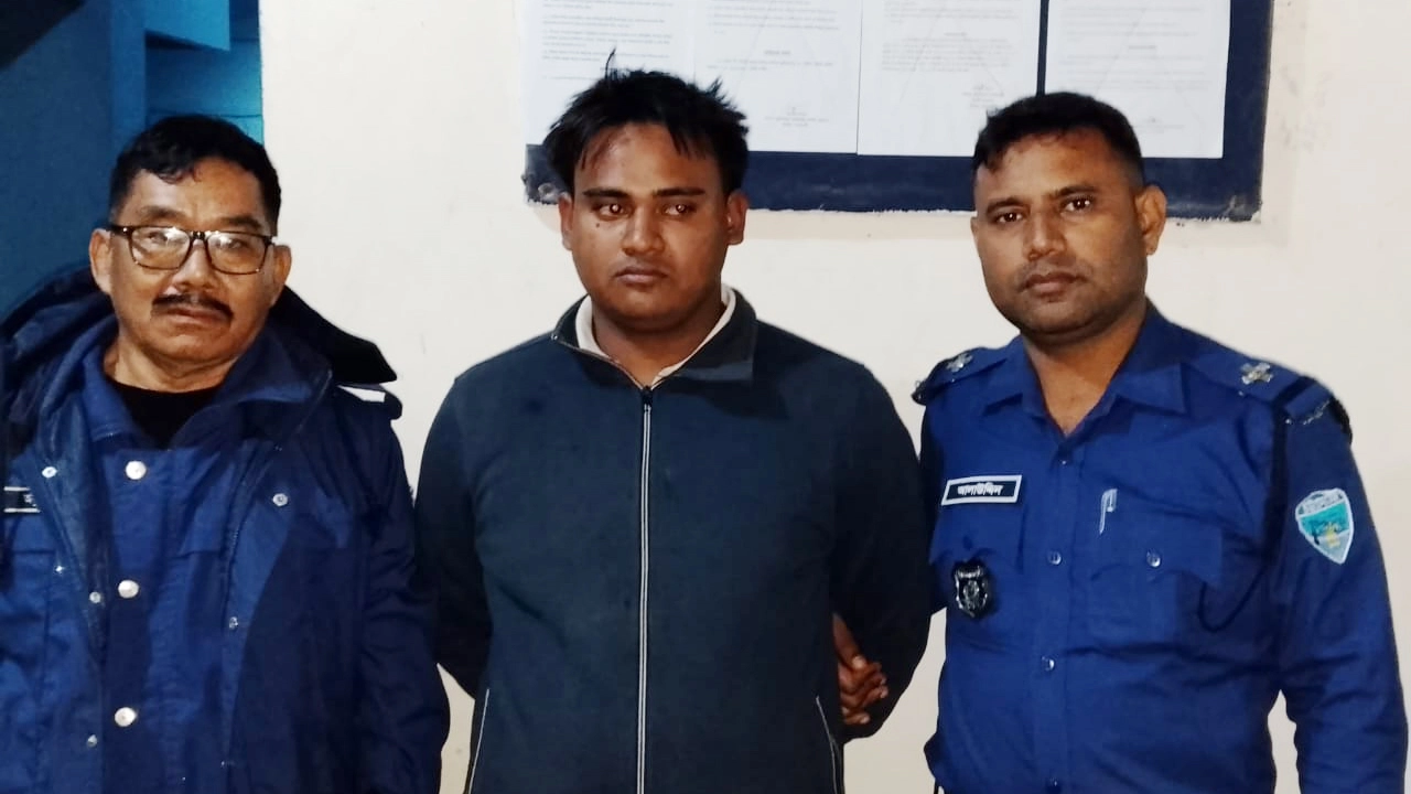 গ্রেপ্তারকৃত ইসরাত রায়হান অমি