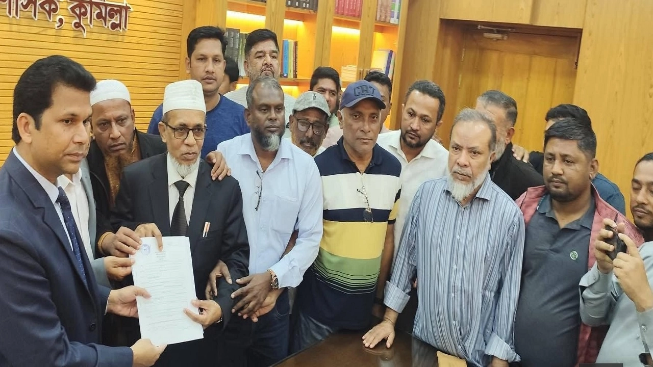 মনোনয়ন ফরম সংগ্রহ করেছেন সাক্কু