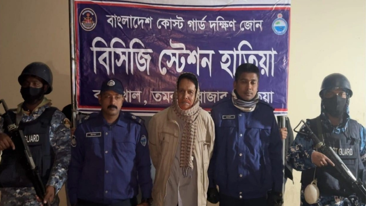 আটক আবুল কাশেম (৬৪)