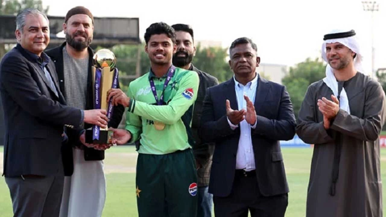 এসিসি অনূর্ধ্ব-১৯ এশিয়া কাপ শিরোপা জিতেছে পাকিস্তান