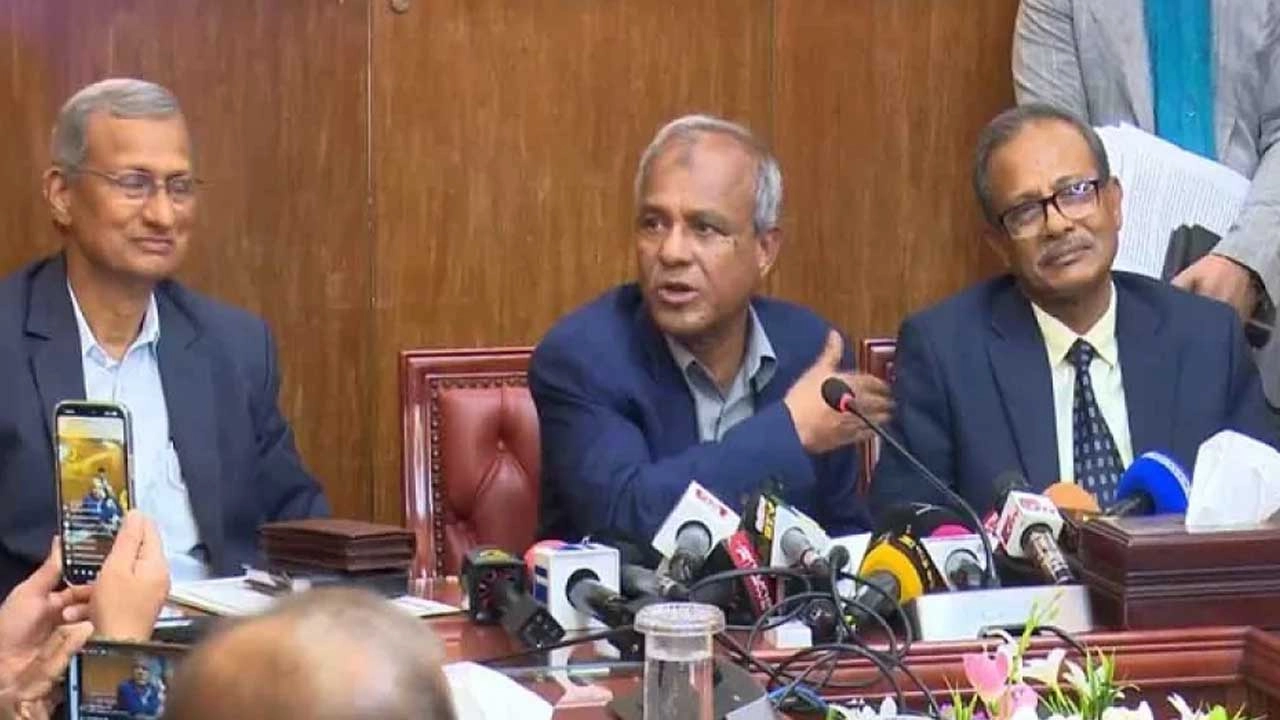 স্বরাষ্ট্র উপদেষ্টা লেফটেন্যান্ট জেনারেল (অব.) জাহাঙ্গীর আলম চৌধুরী