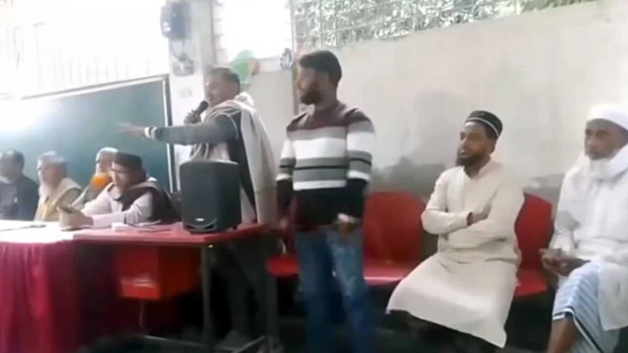 বিএনপির প্রাথমিক মনোনয়নপ্রাপ্ত প্রার্থীর পক্ষে ফরাজিকান্দি ইউনিয়নের ৭ নম্বর ওয়ার্ডে কেন্দ্র কমিটি গঠনের সময় ওই বক্তব্য দেন তিনি। ছবি: ভিডিও থেকে নেওয়া