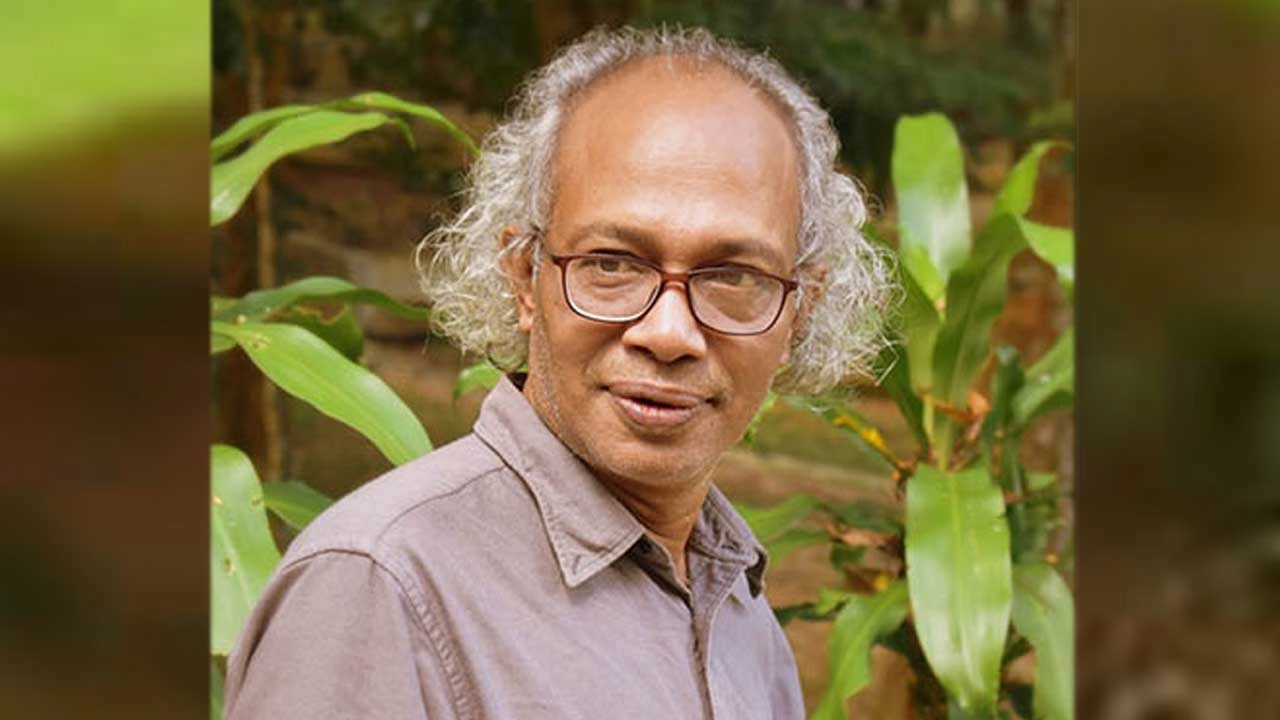 নিউ এজ পত্রিকার সম্পাদক নূরুল কবীর