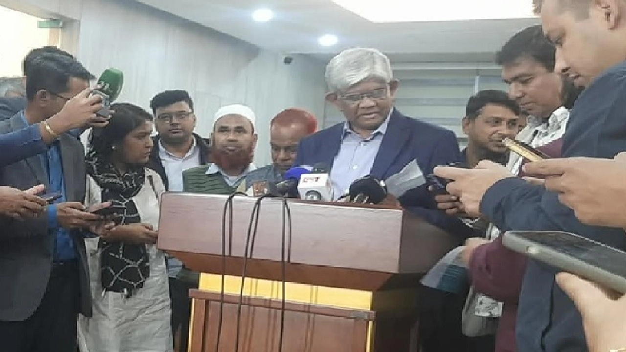 অর্থ উপদেষ্টা ড. সালেহউদ্দিন আহমেদ