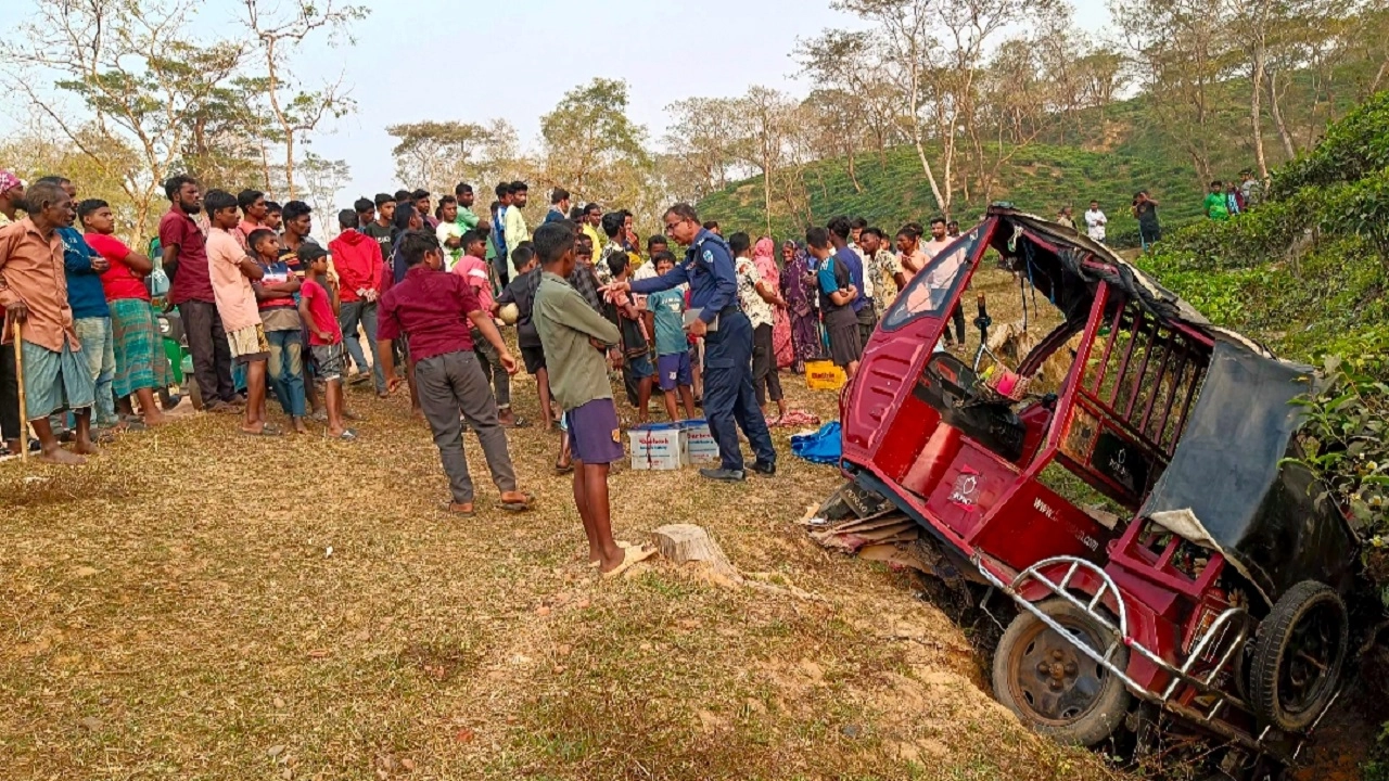 দুর্ঘটনা কবলিত ইজিবাইক