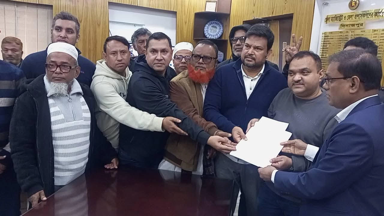 খালেদা জিয়ার পক্ষে মনোনয়নপত্র সংগ্রহ