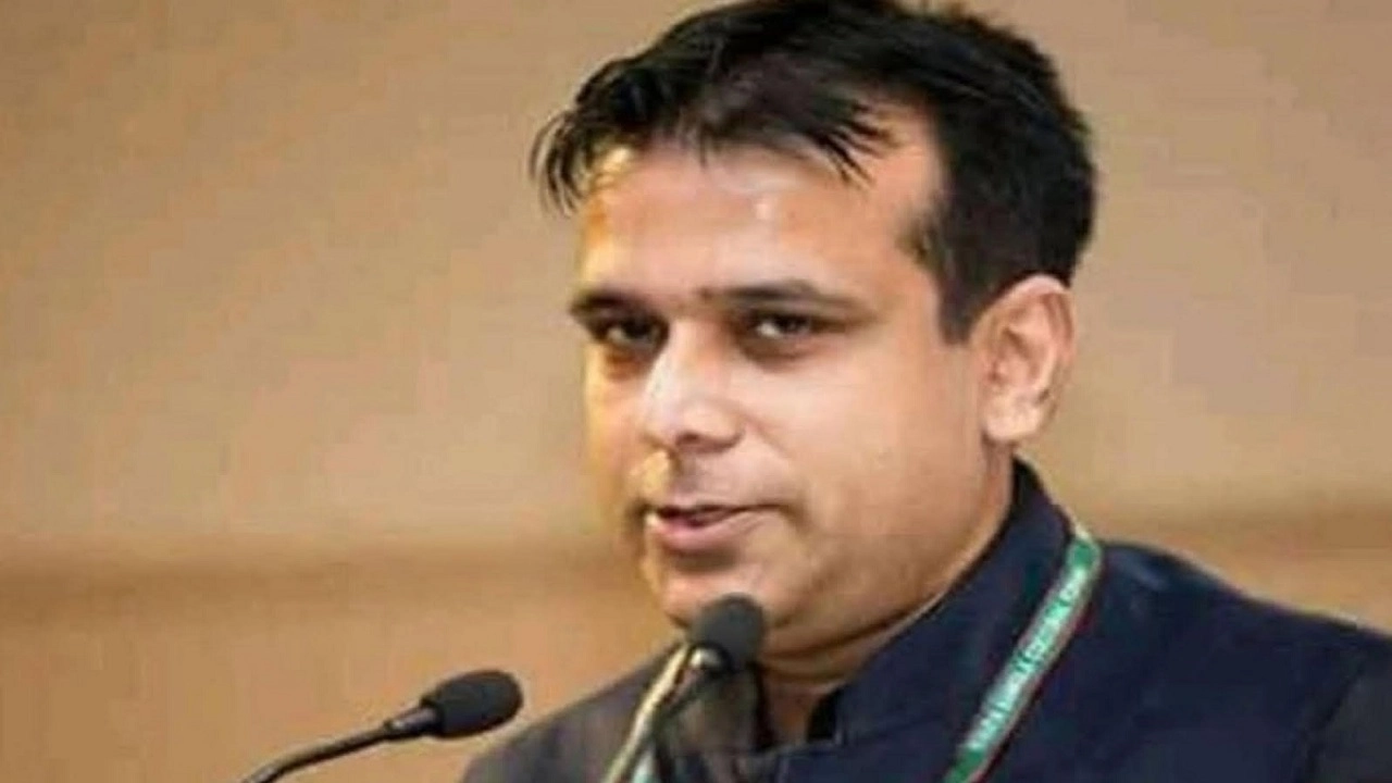 যুবলীগের কেন্দ্রীয় কমিটির সদস্য ব্যারিস্টার তৌফিকুর রহমান