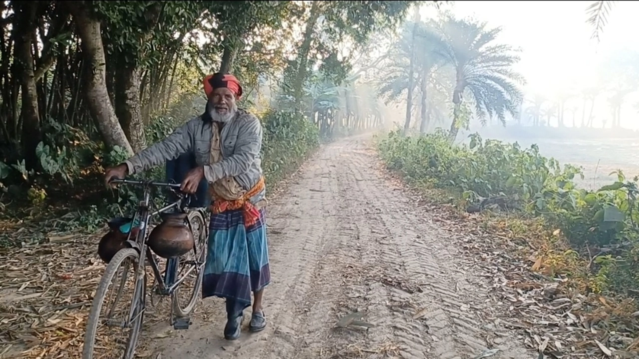 উত্তরের হিমেল হাওয়ায় কনকনে ঠান্ডায় তীব্র শীত অনুভূত হচ্ছে
