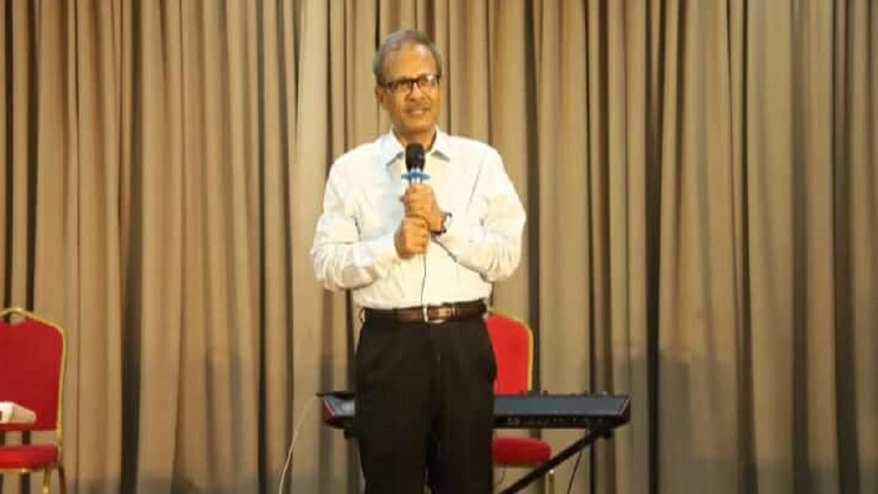 জগন্নাথ বিশ্ববিদ্যালয়ের উপাচার্য অধ্যাপক ড. মো. রেজাউল করিম