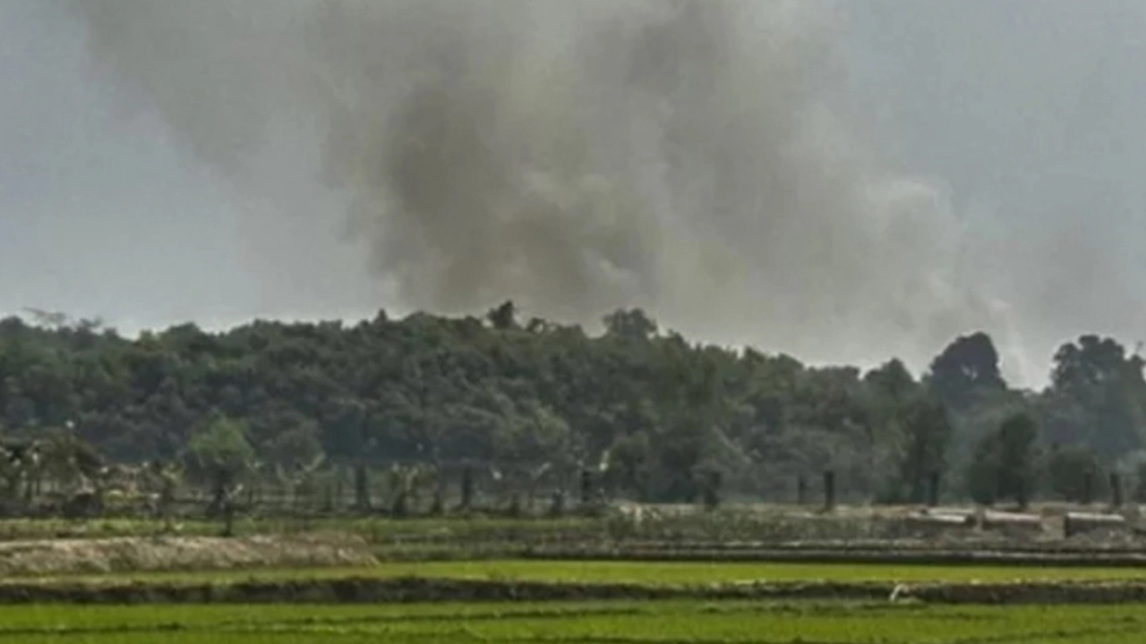 মিয়ানমারের অভ্যন্তরে বিমান হামলার বিস্ফোরণ