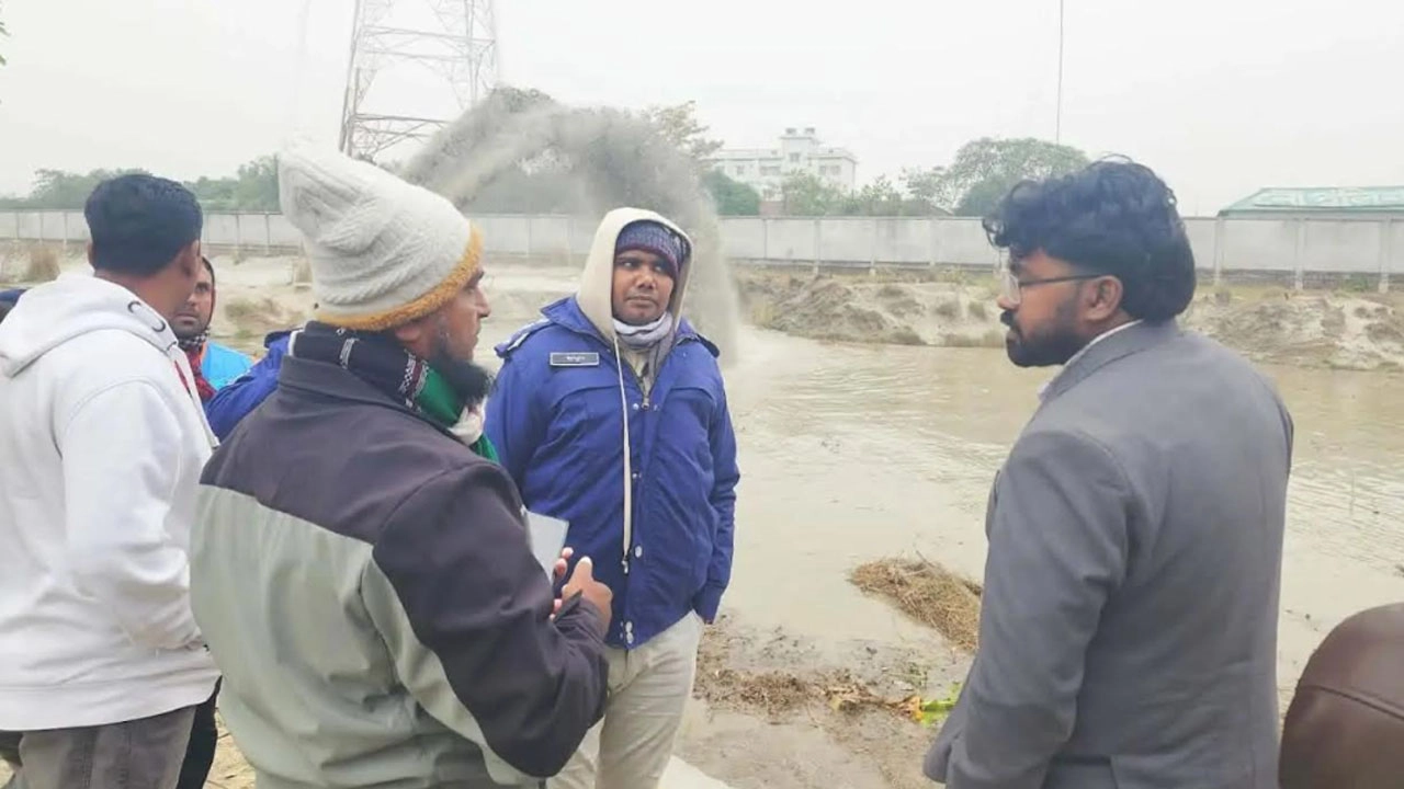 ড্রেজার বাণিজ্যের দায়ে অর্থদণ্ড