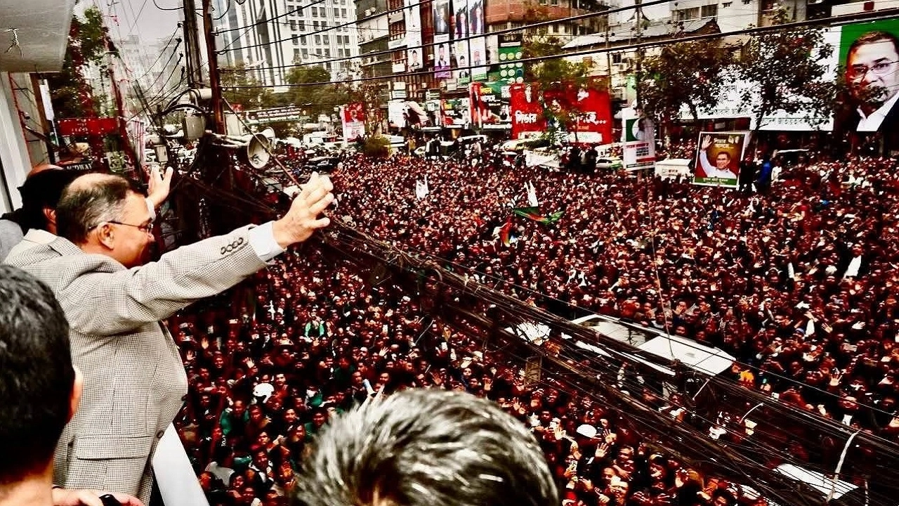 নয়াপল্টন কার্যালয়ে বিএনপির ভারপ্রাপ্ত চেয়ারম্যান তারেক রহমান