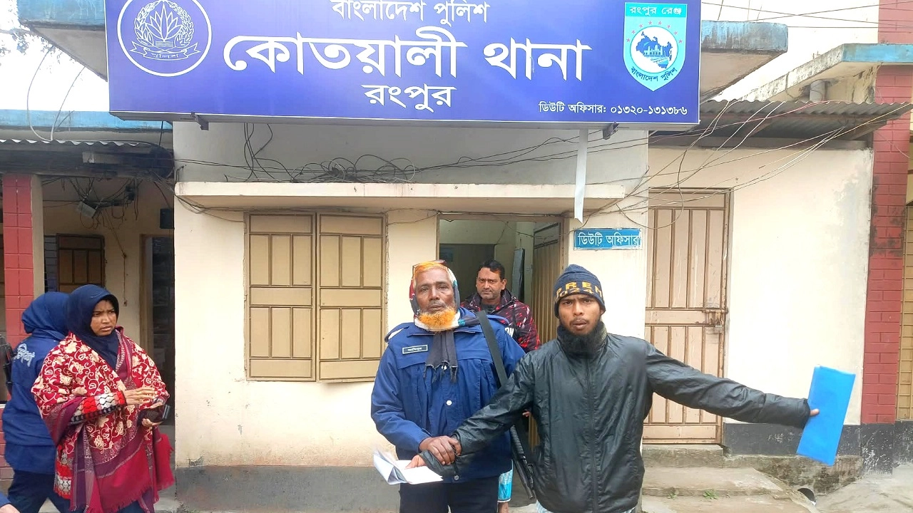 অভিযুক্ত ছেলে মাসুদ