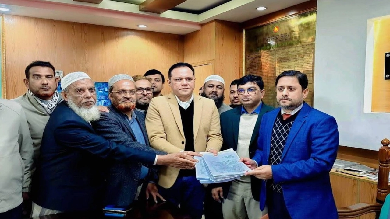 শেরপুরে ৩টি আসনে মনোনয়নপত্র জমা দিলেন ১৬ জন প্রার্থী